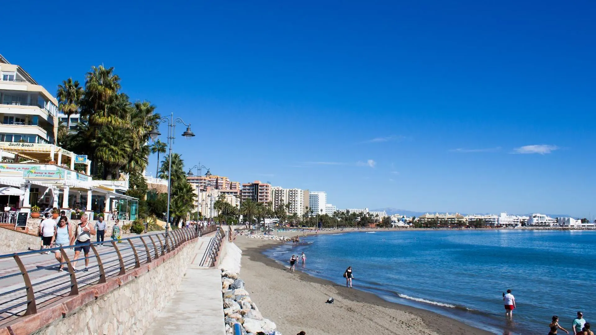 Benal beach suite II, estudio con parque acuático y vistas al mar. Benalmádena 0*,  Espanha