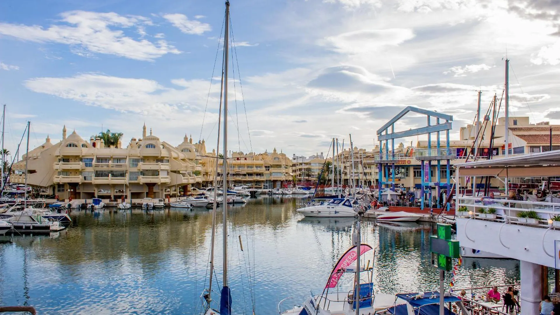 Benal Beach Suite Ii, Estudio Con Parque Acuatico Y Vistas Al Mar. Benalmádena